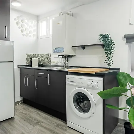 Charming Cozy Lavapies Apartment Madrid Exterior photo